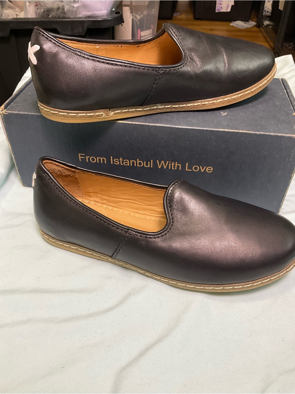 Charix Women’s Black Slip-Ons